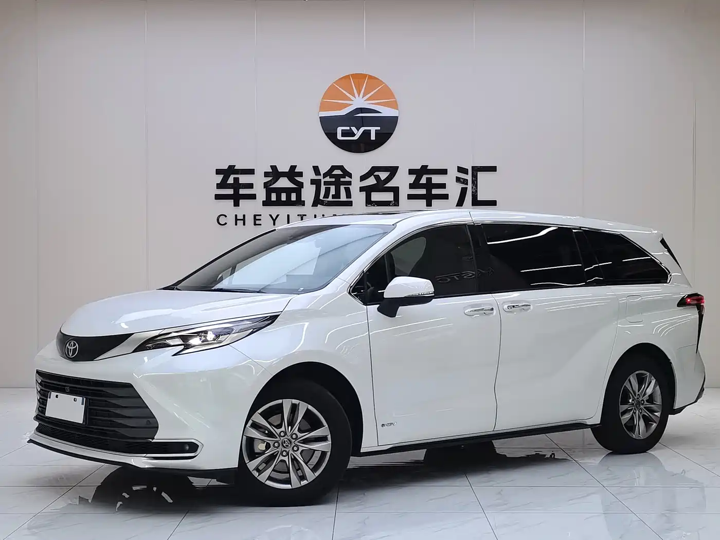 Toyota Sienna 2024 — пригон из Китая