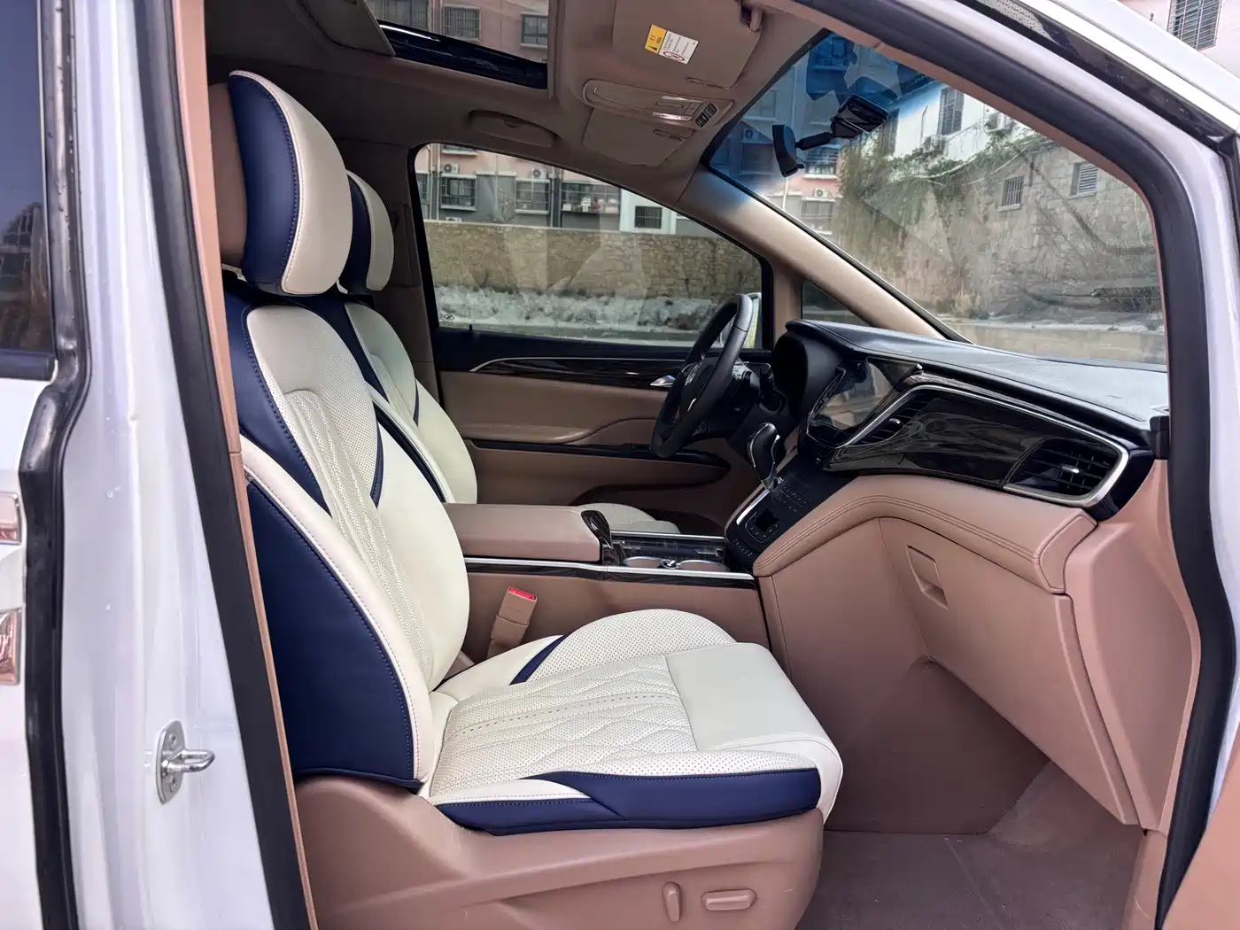 Buick GL8 2017 ES 28T Premium China V фото 7