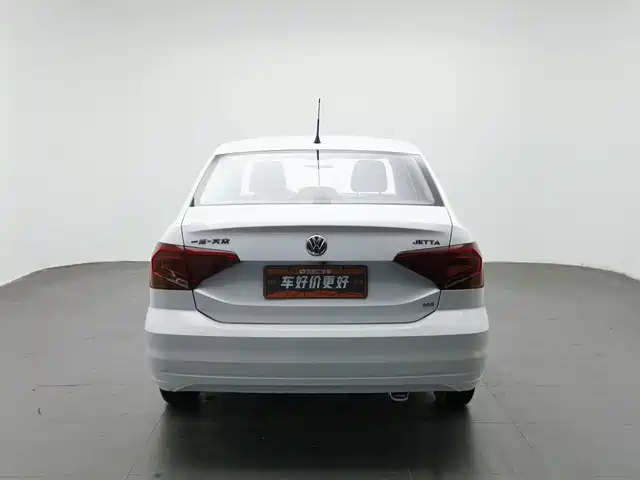 Volkswagen Jetta 2017 1.5L Automatic Fashion — фото 4