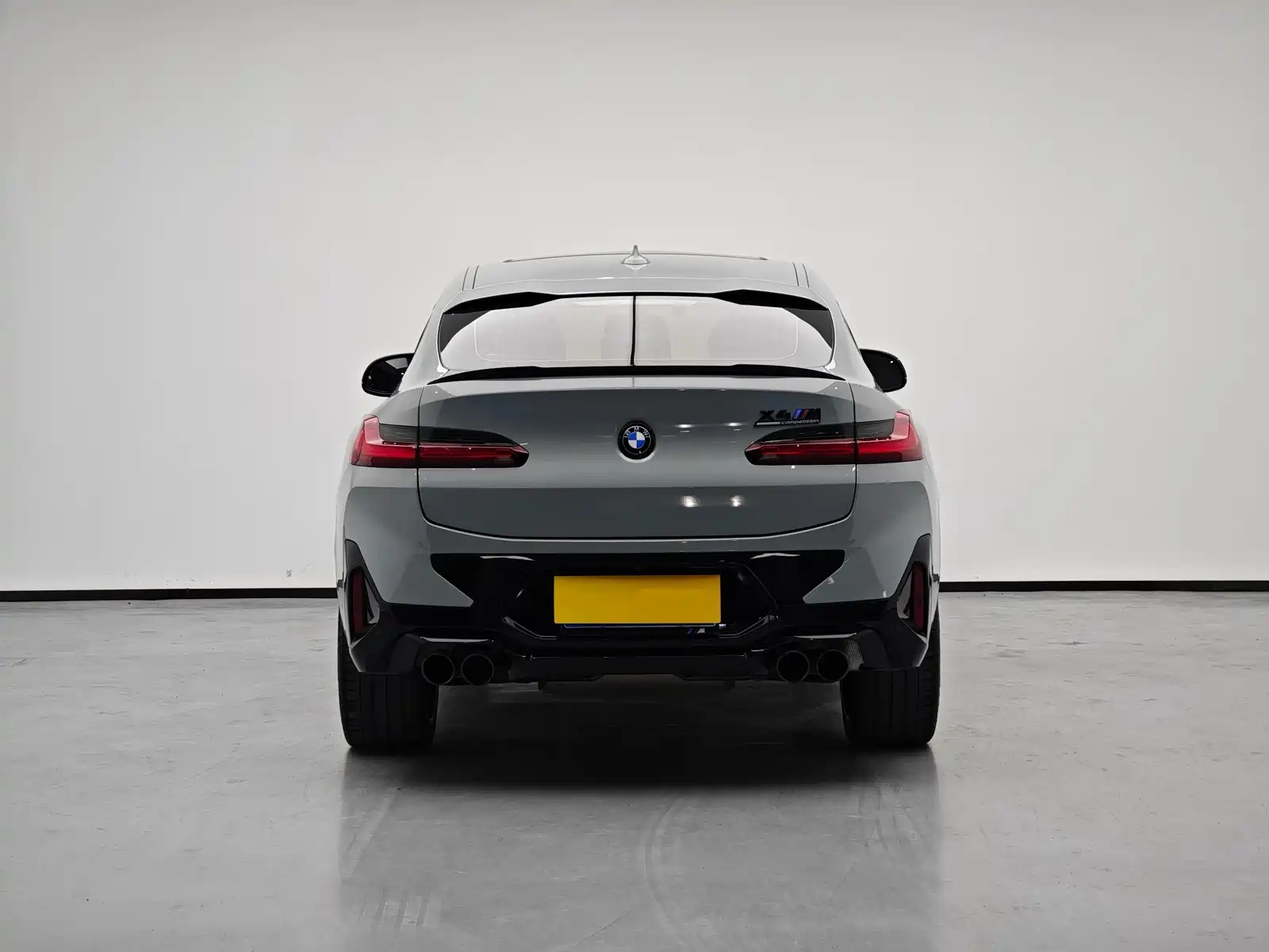 صورة 4 - BMW X4 M