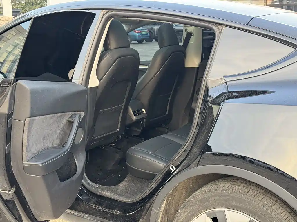 صورة 6 - Tesla Model Y