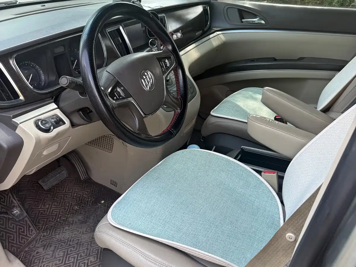 Фото 8 - Buick GL8