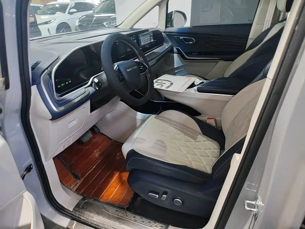 SAIC Maxus Dajia 9 2023 2022 Long Range Grassland 7-Seater