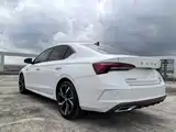 Фото 3 - Škoda Octavia