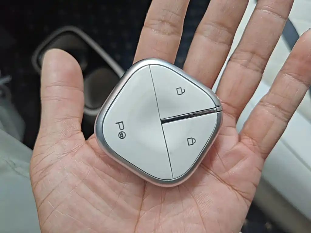 Фото 9 - Baojun KiWi EV