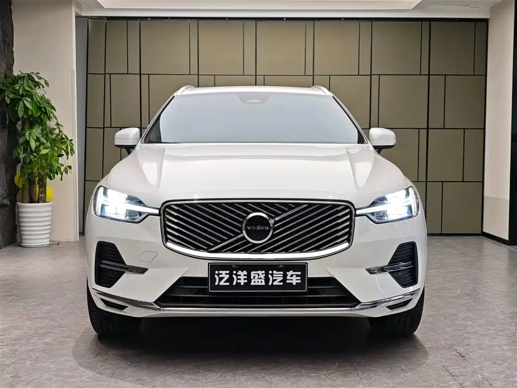 Фото 2 - Volvo XC60