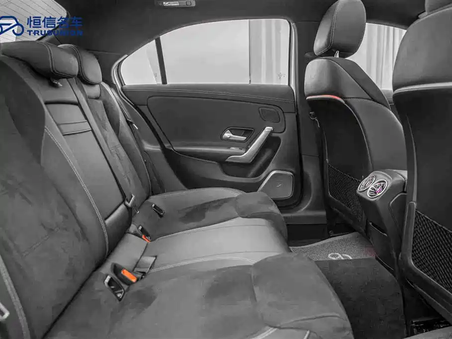 Mercedes-Benz A-Class 2019 A 200 L Sport Sedan фото 16