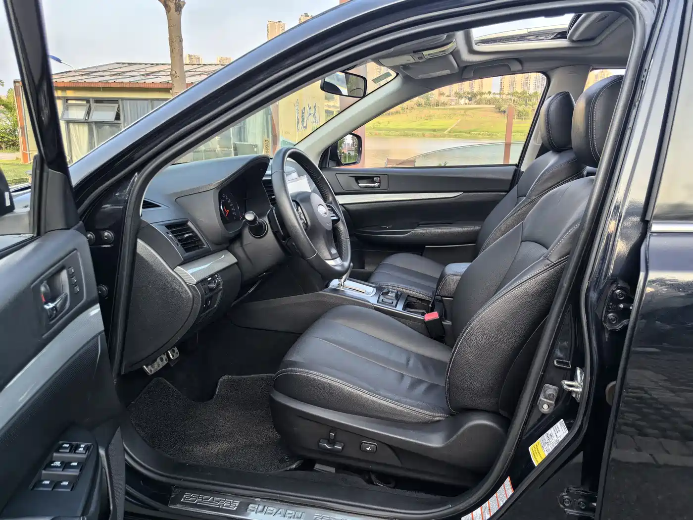 Subaru Outback 2014 2.5i Elegance Sport Edition фото 10