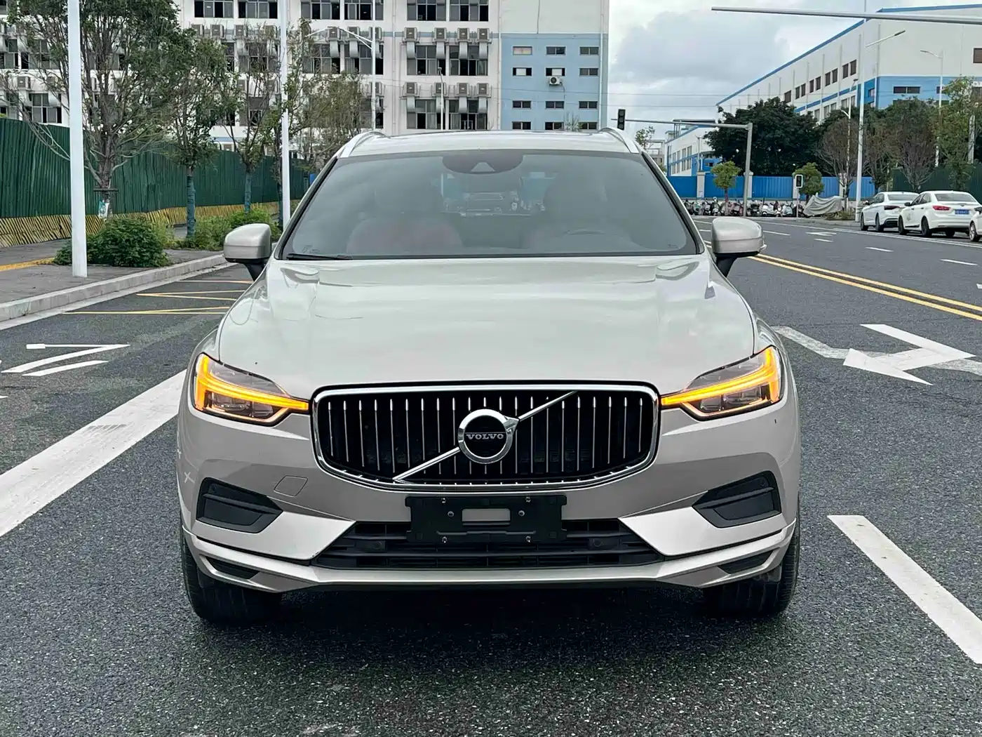 Volvo XC60 2018 T5 AWD Momentum Edition фото 2