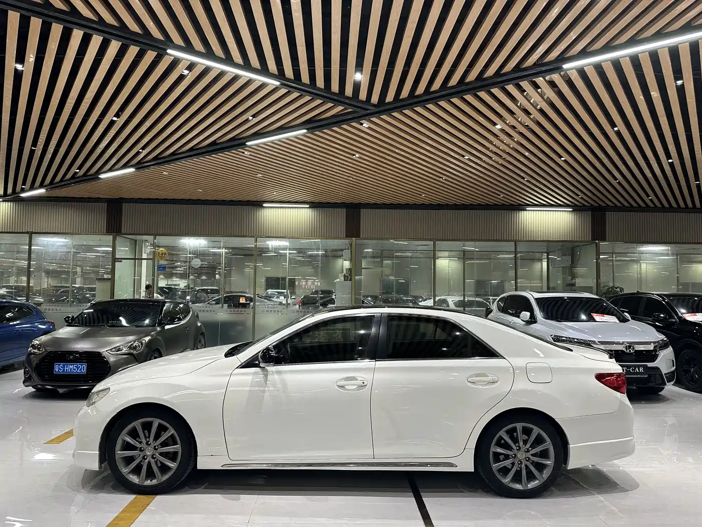 Toyota Reiz 2012 2.5V Grace Elite Styling Edition фото 5