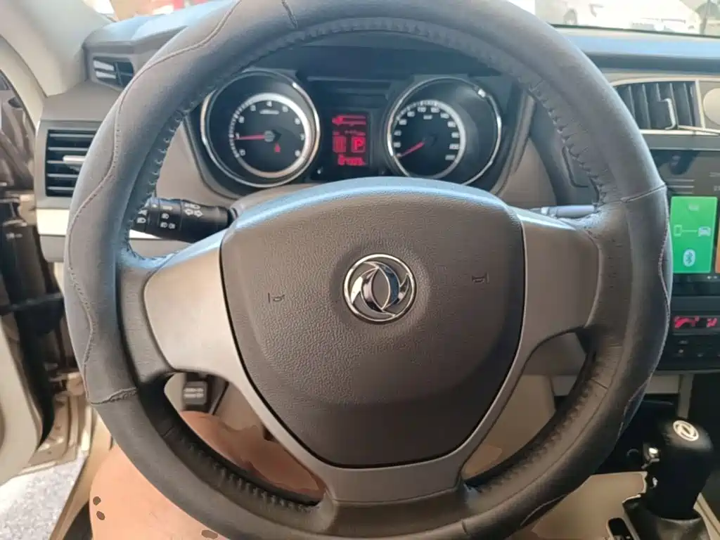 Dongfeng Aeolus Dongfeng Fengshen A60 2015 2014 1.6L Automatic Luxury