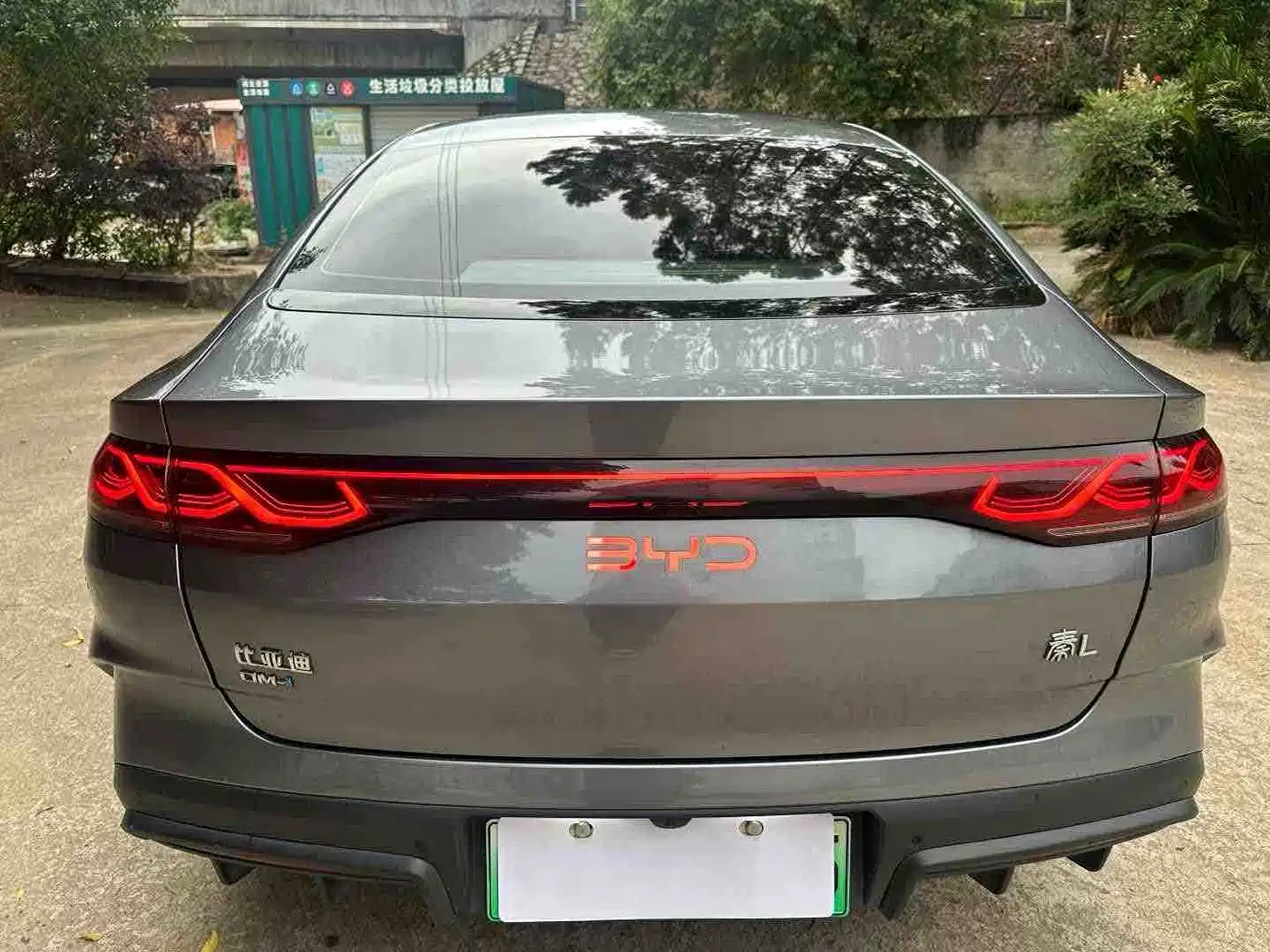 BYD Qin L 2024 DM-i 80KM Leading Edition фото 7