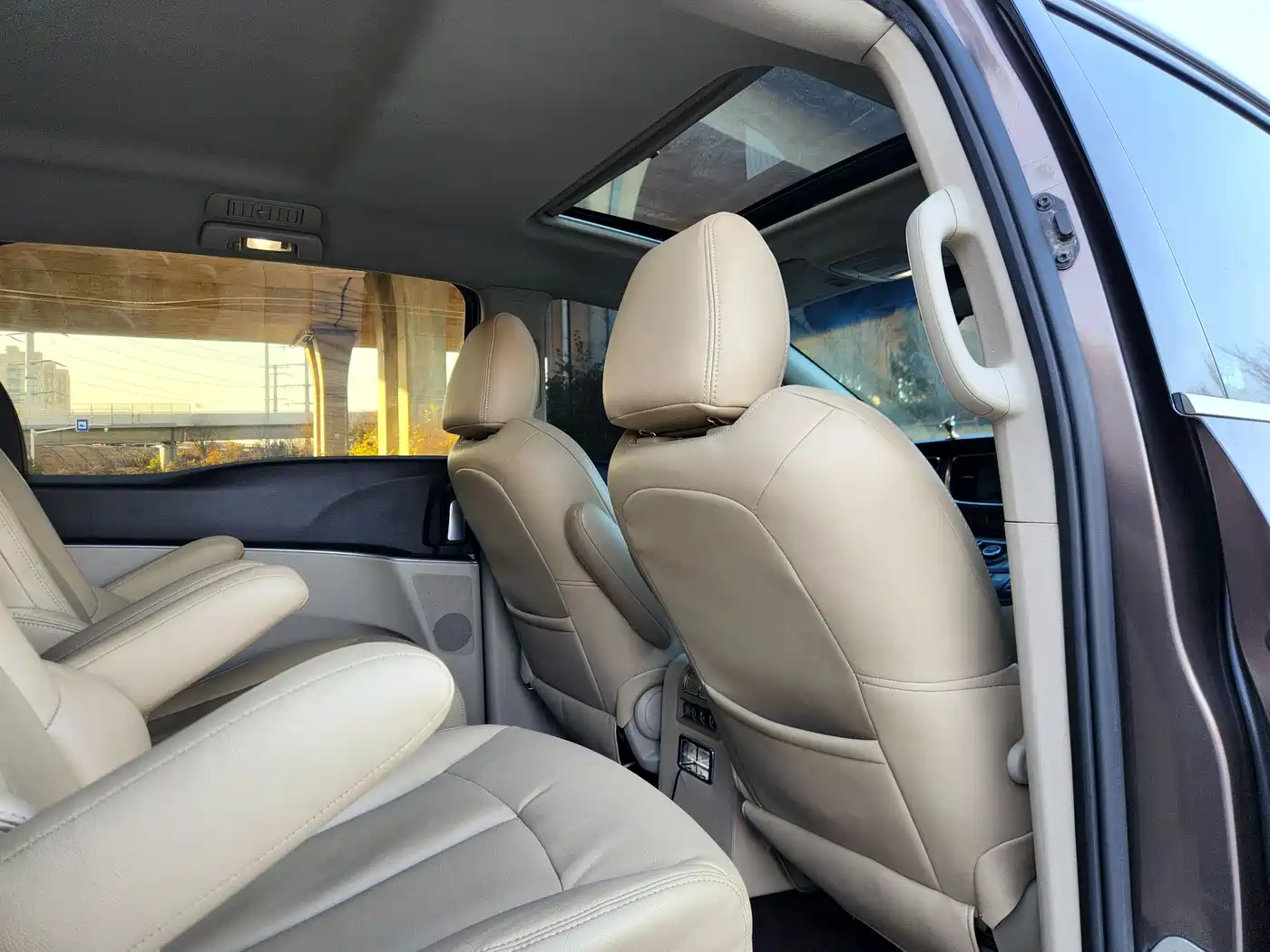 Buick GL8 2015 2.4L Luxury Business Exclusive Edition фото 11