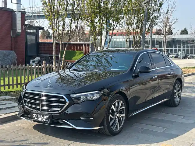 MERCEDES-BENZ E CLASS