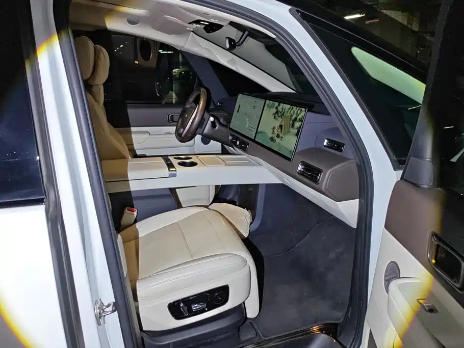 Li Auto MEGA 2024 2024 Ultra