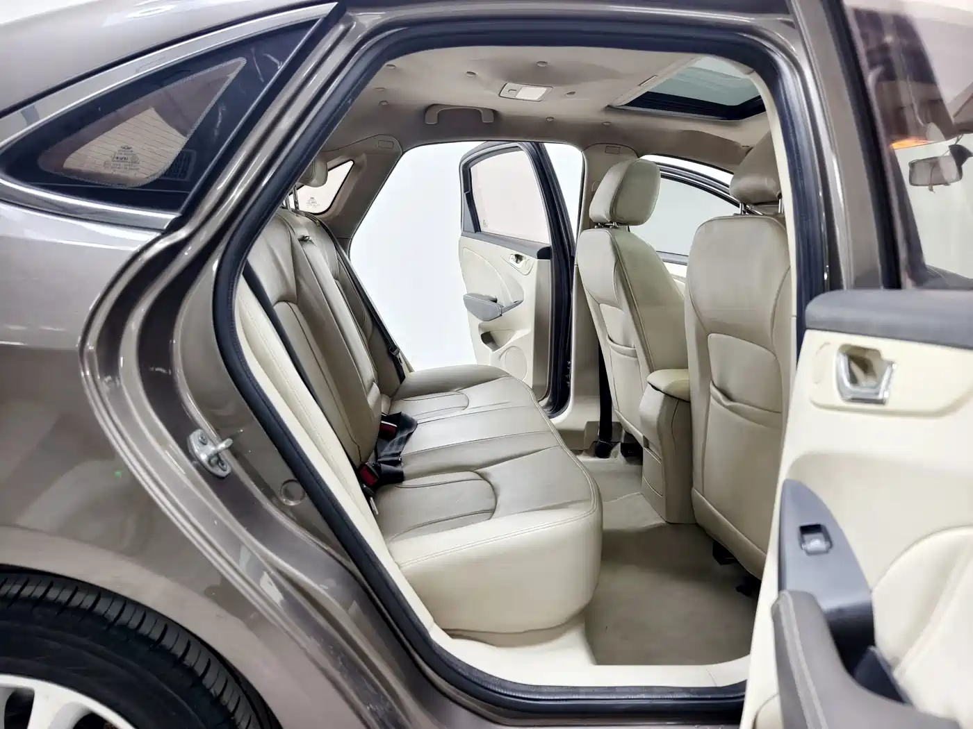 Chery Arrizo 7 2015 2015 1.6L Manual Zhishang Edition