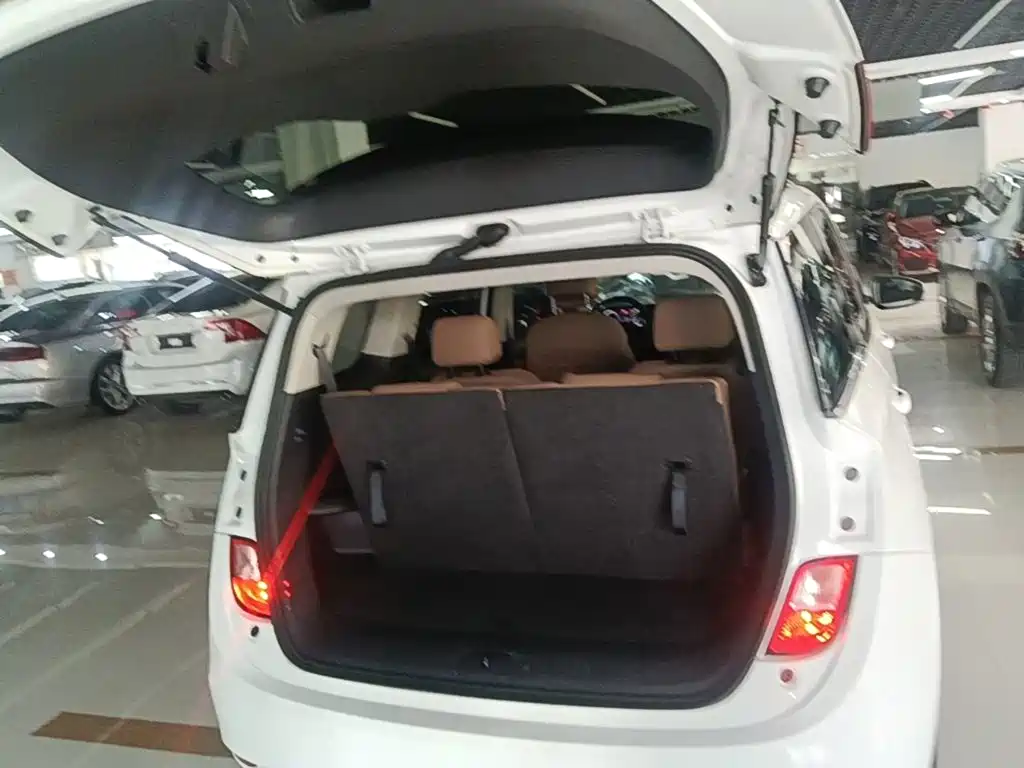Buick GL6 2022 2021 323T Mild Hybrid Connected Luxury