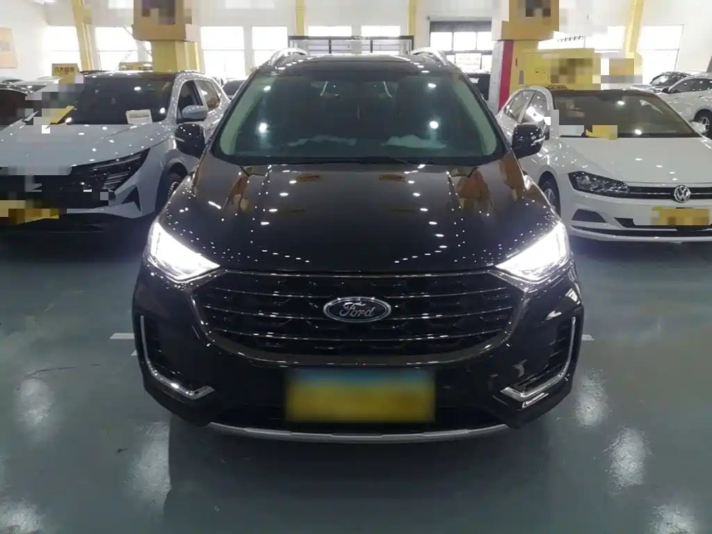 Фото 3 - Ford Edge