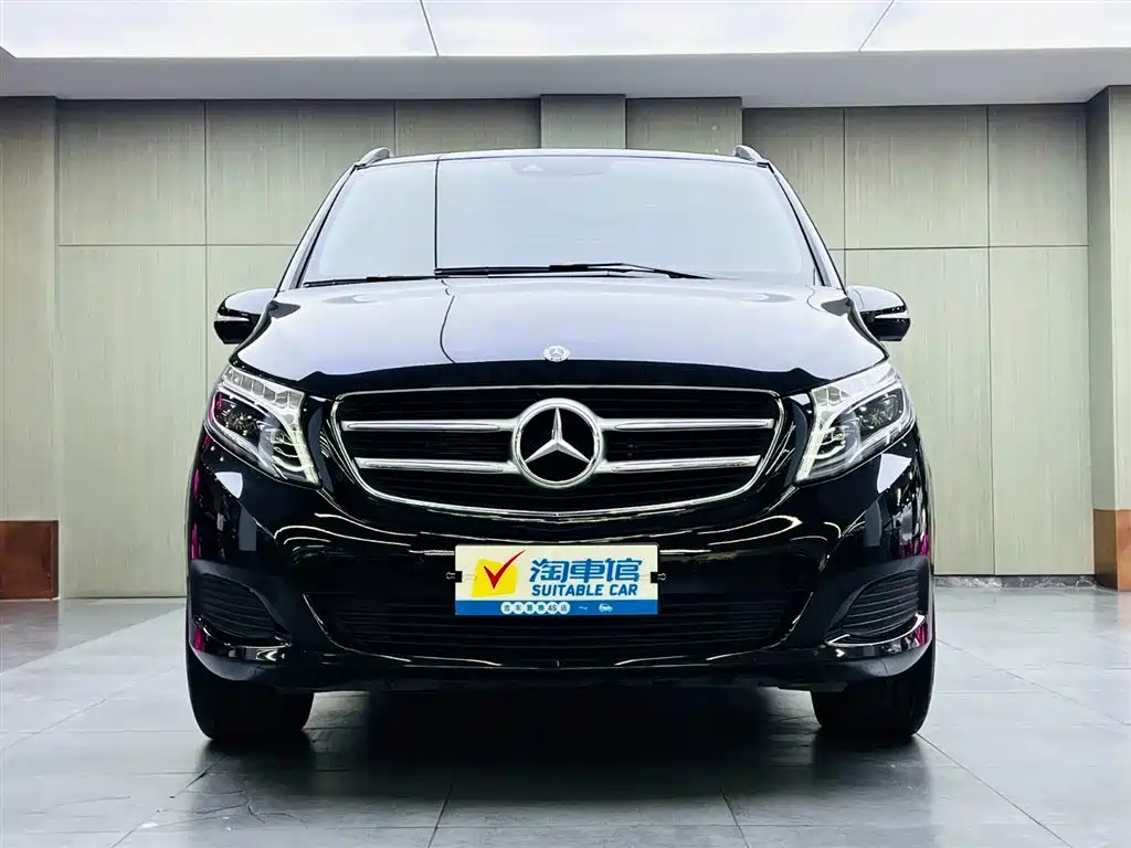 Mercedes-Benz V-Class 2017 Model V 260 Premium Edition фото 2