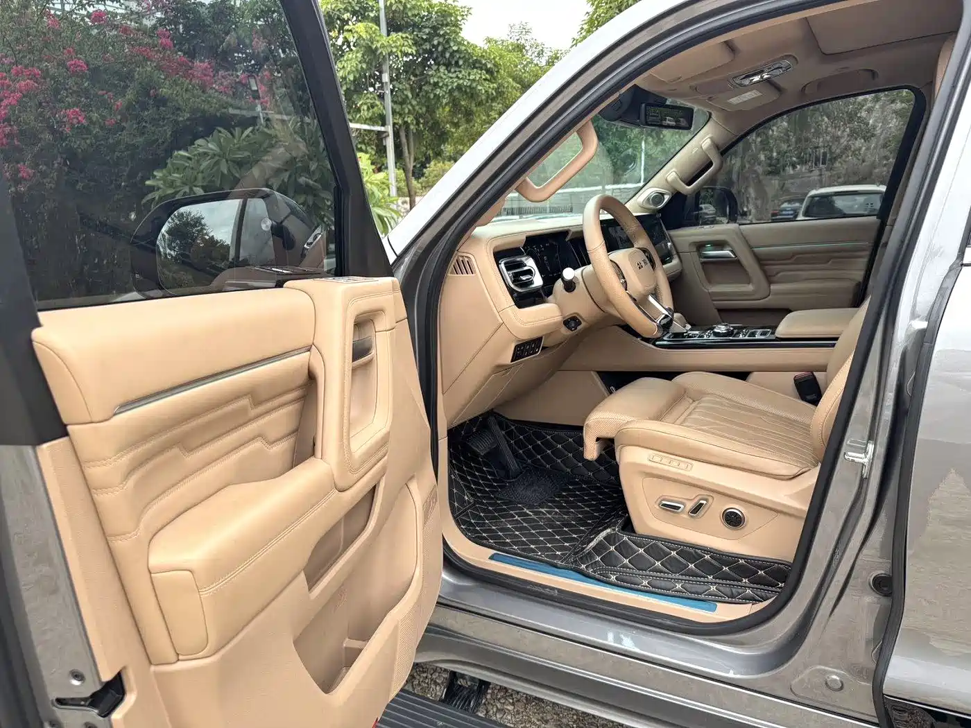 BAIC ORV Beijing Off-Road BJ60 Leiting 2024 Magic Core E-Drive Advanced 5-seater фото 5