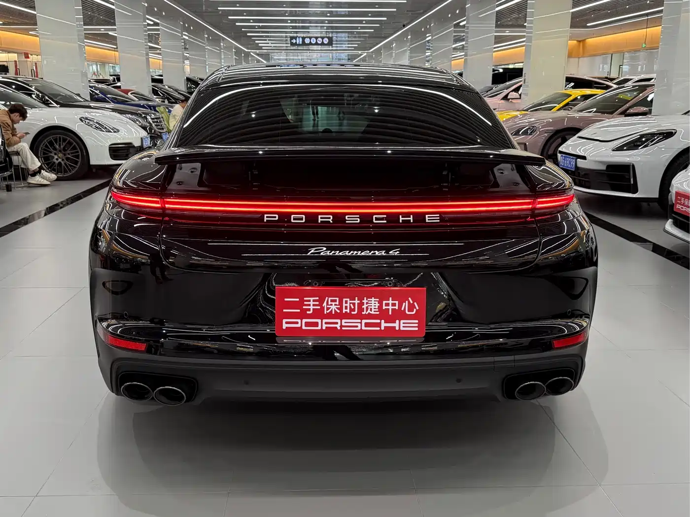 Porsche Panamera 2024 Panamera 4 Executive Long Wheelbase 2.9T фото 5