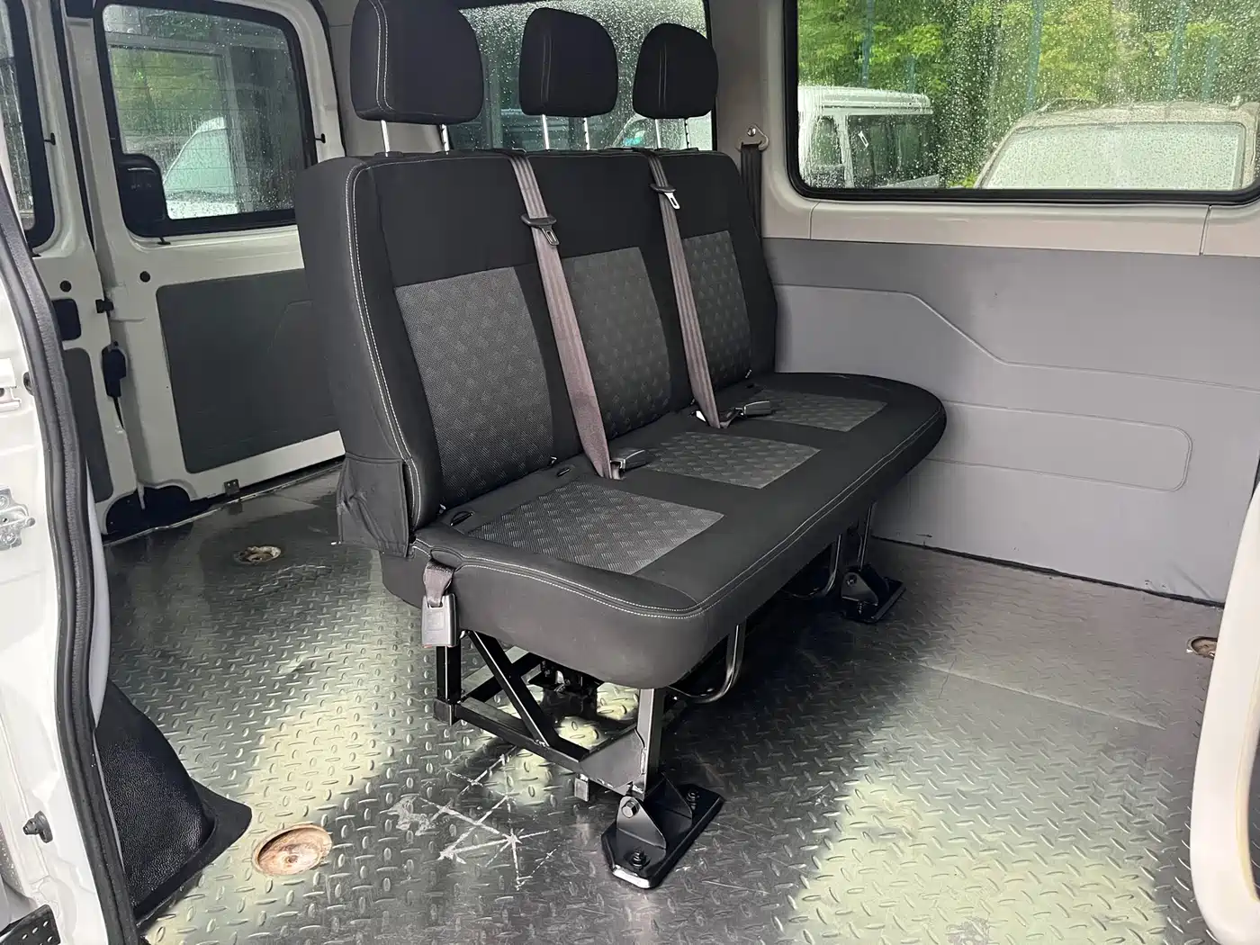 SAIC Maxus Xintu V80 2021 2.0T PLUS AMT Urban Edition Short Wheelbase Ultra-Low Roof 5/6 Seats фото 6