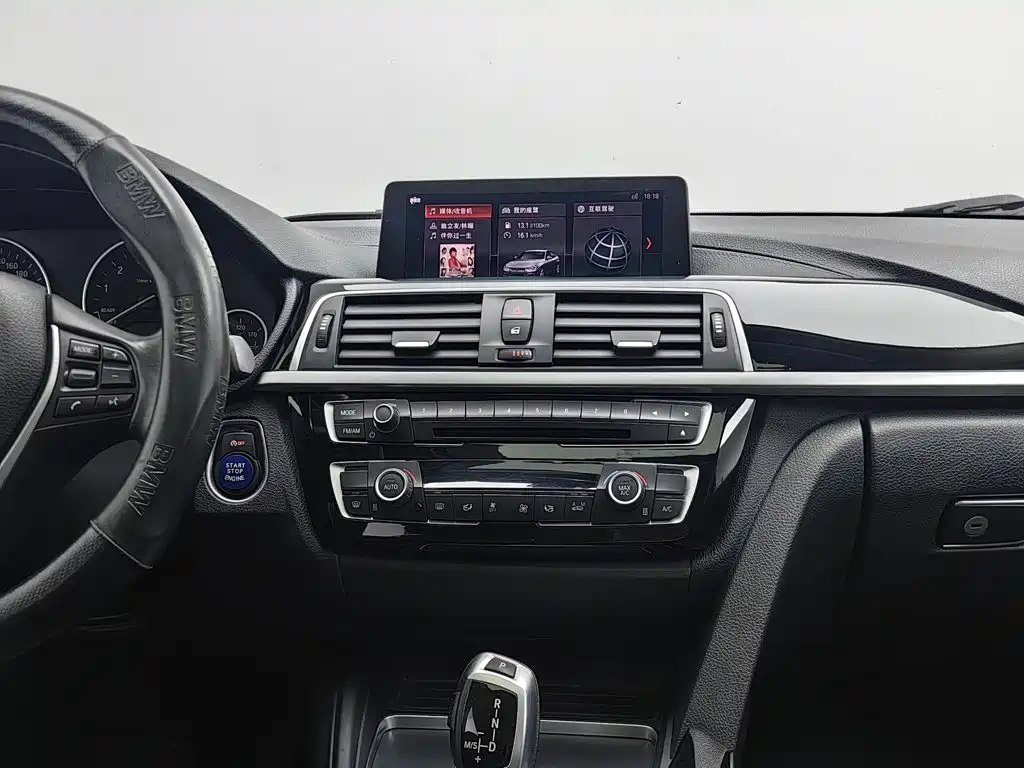 Фото 12 - BMW 3 Series