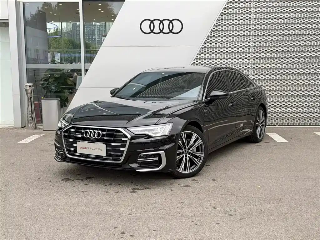 Фото 1 - Audi A6L