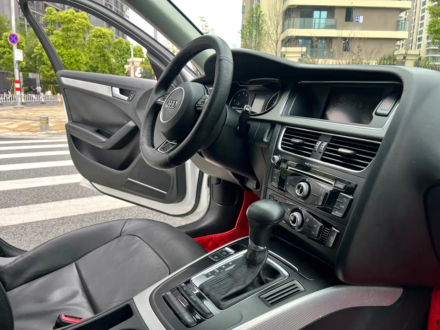 Audi A4L 2013 35 TFSI Automatic Standard фото 12