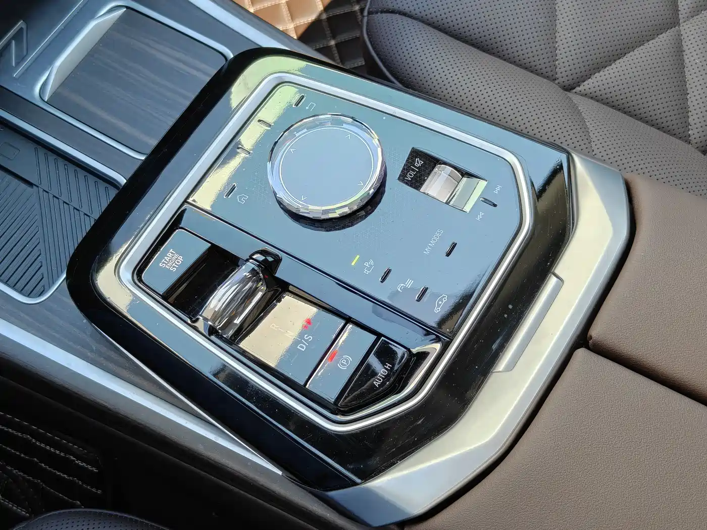 BMW 7-SERIES