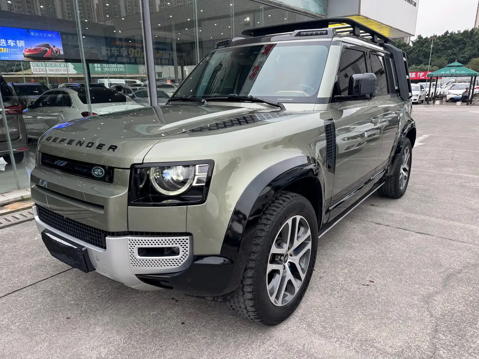 صورة 1 - Land Rover Defender