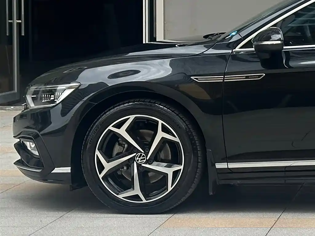 Volkswagen Magotan 2023 2 Million Units Anniversary Edition 330TSI DSG Leading Type фото 19