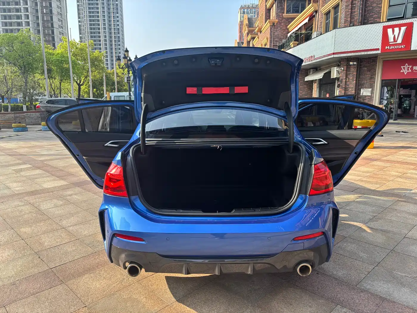 BMW 1 Series 2020 Model 120i M Sport Package фото 15