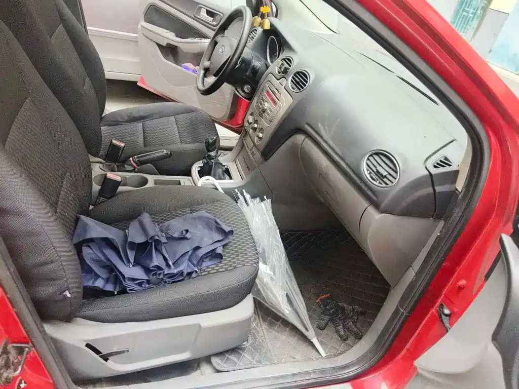 Photo 12 - Ford Focus