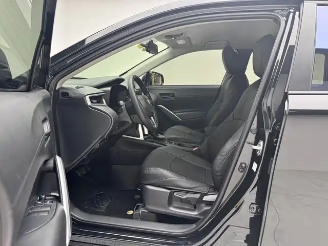 Toyota Frontlander 2023 2.0L CVT Elite Edition фото 11