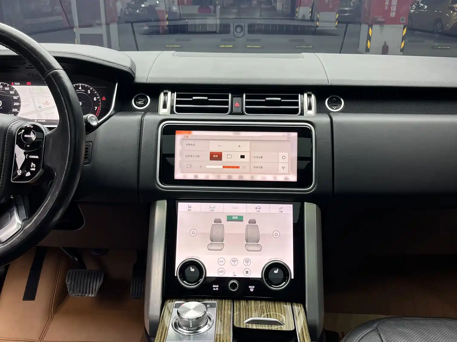 Фото 20 - Land Rover Range Rover