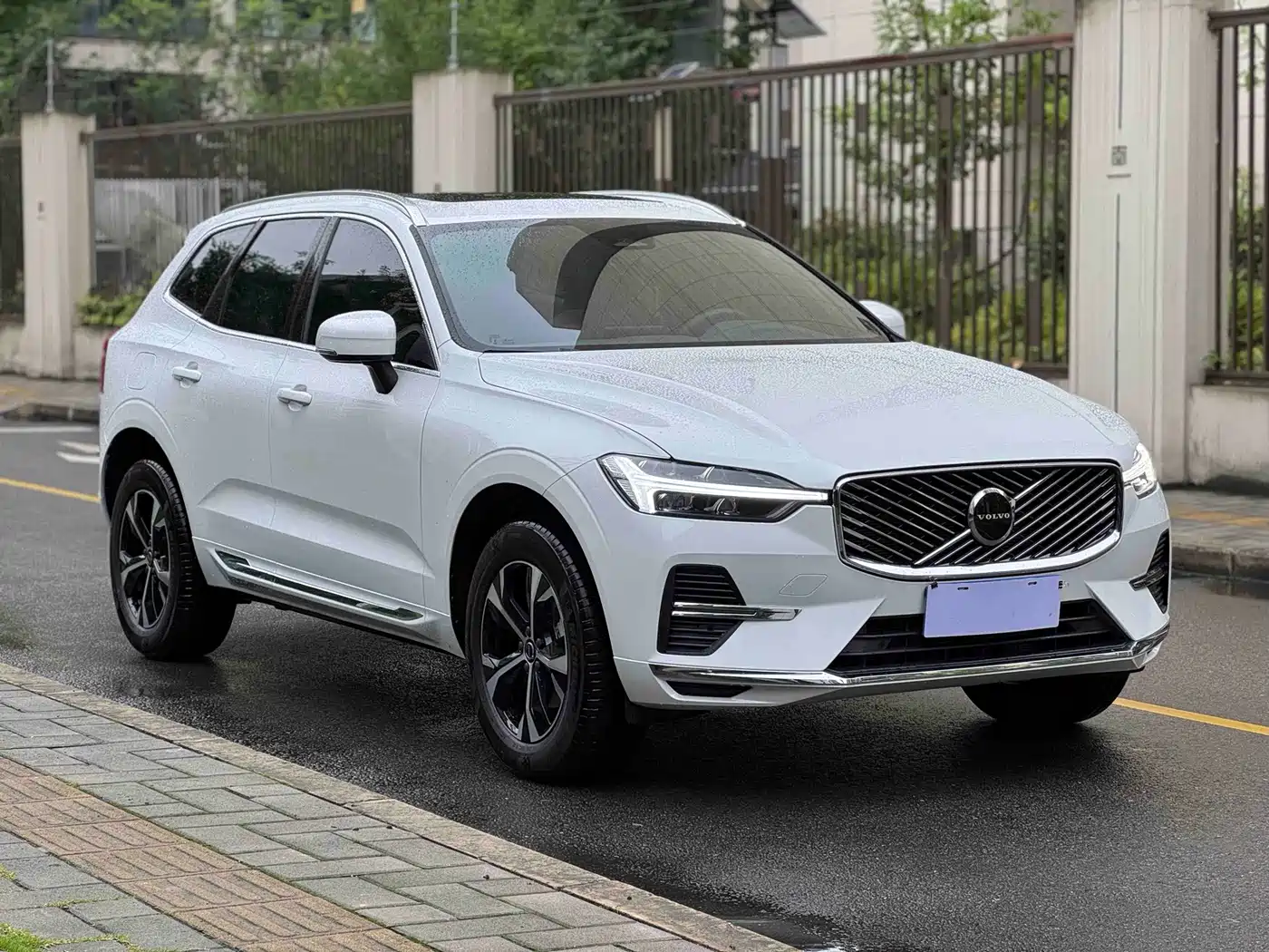Volvo XC60 2025 2026 Model B5 AWD Smart Elite Luxury