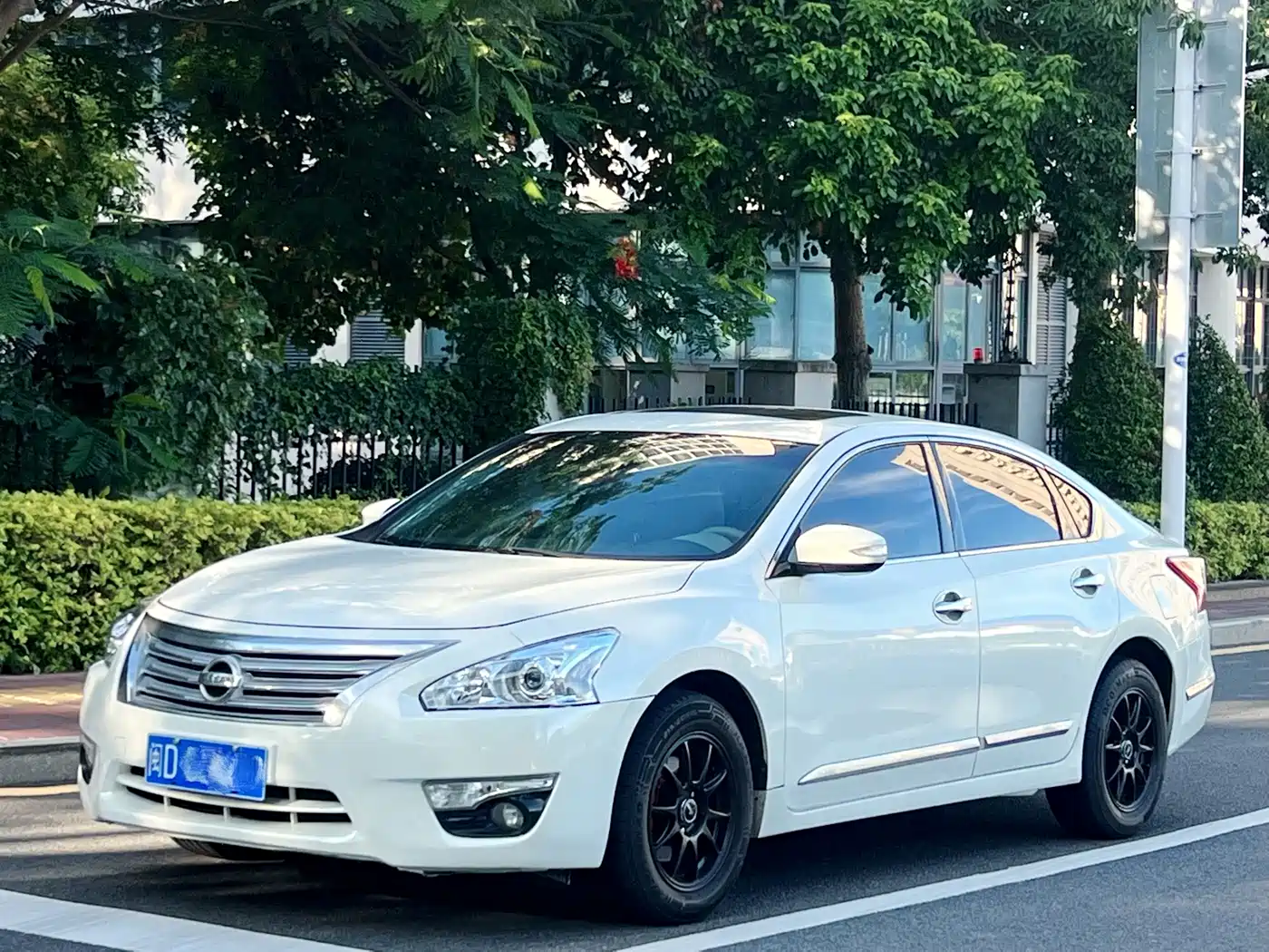 Фото 1 - Nissan Teana