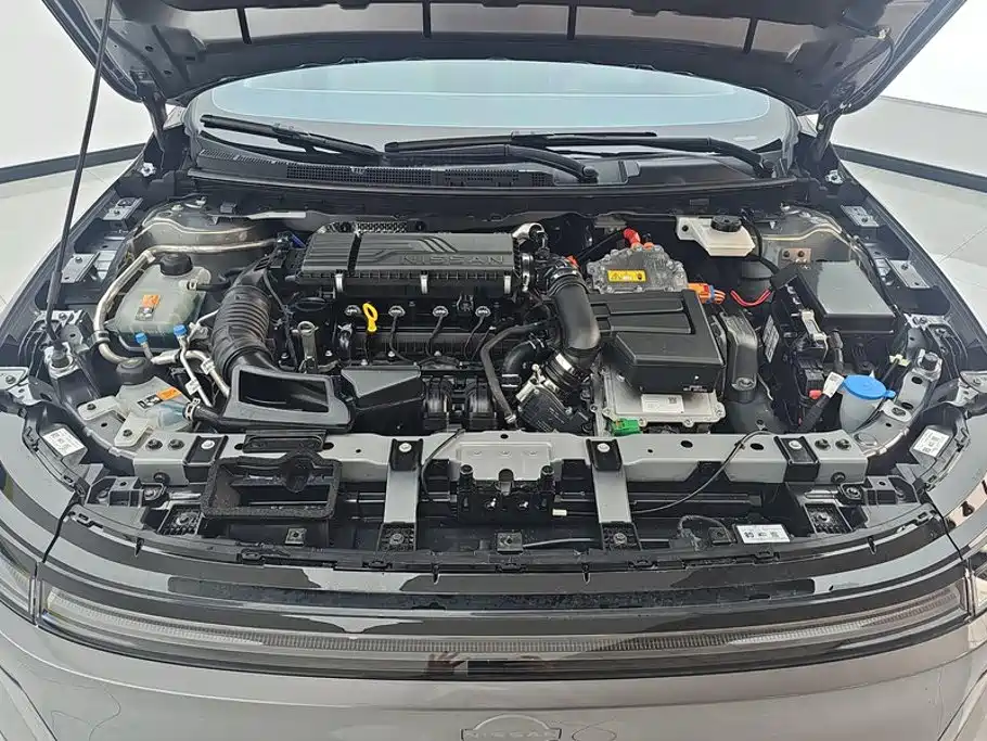 Nissan N6 2025 2025 Mid Configuration