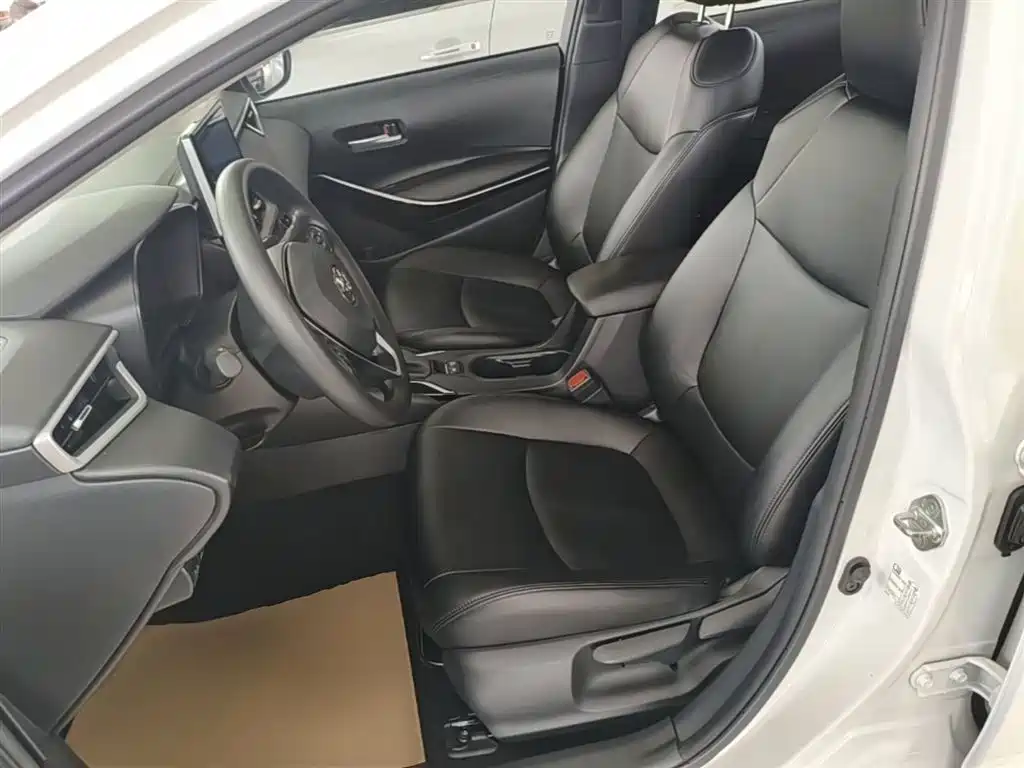 Toyota Corolla 2021 Hybrid 1.8L E-CVT Elite Edition фото 15