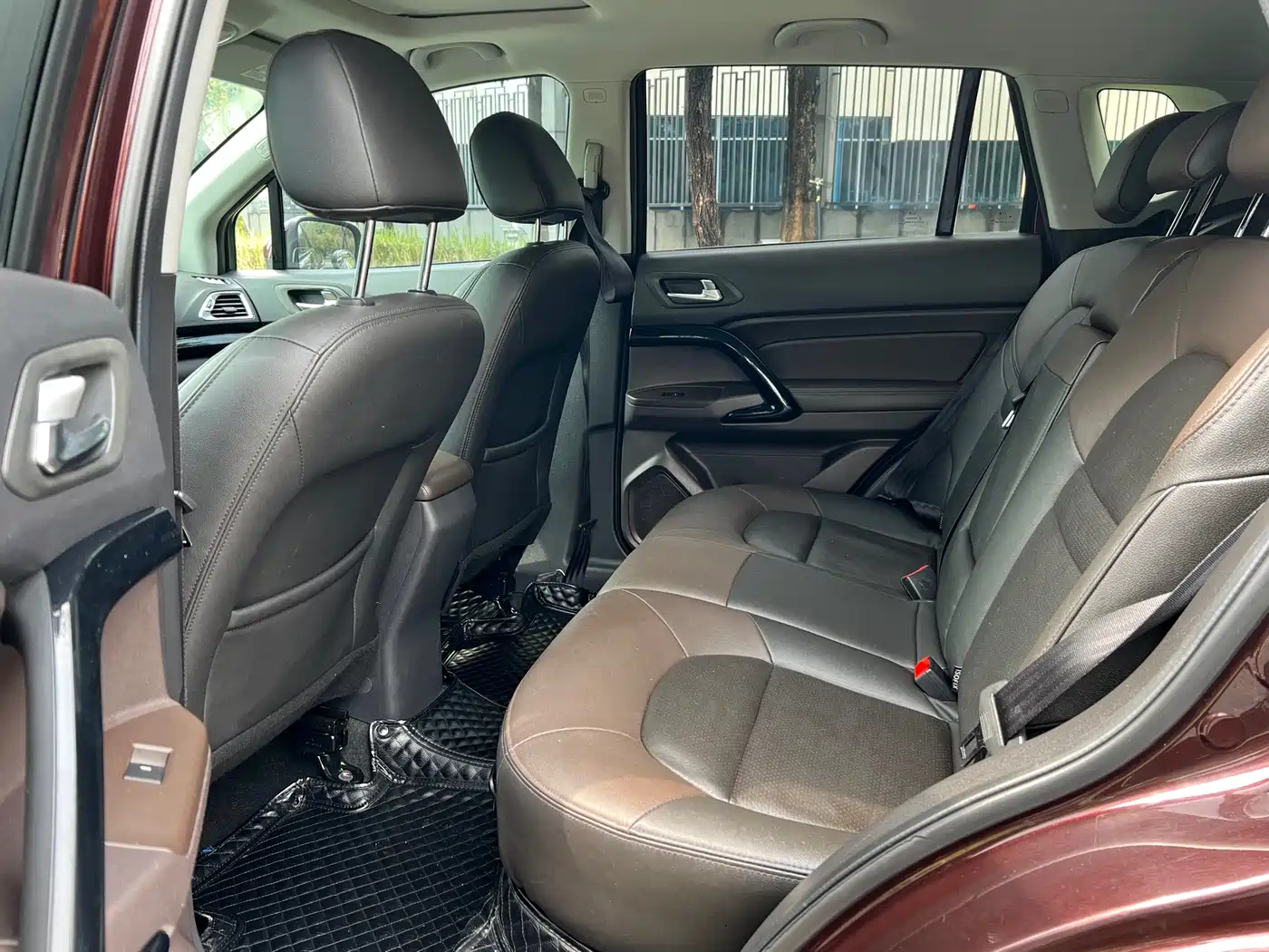 GAC Trumpchi Trumpchi GS4 2016 235T G-DCT Luxury Edition фото 9