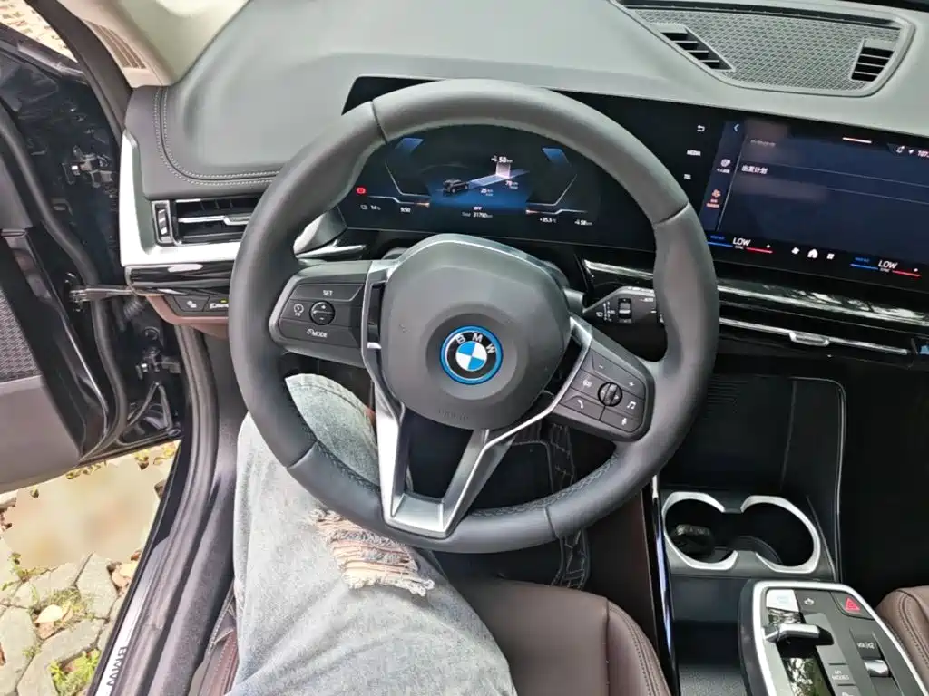 BMW iX1 2024 2023 eDrive25L X Design Package