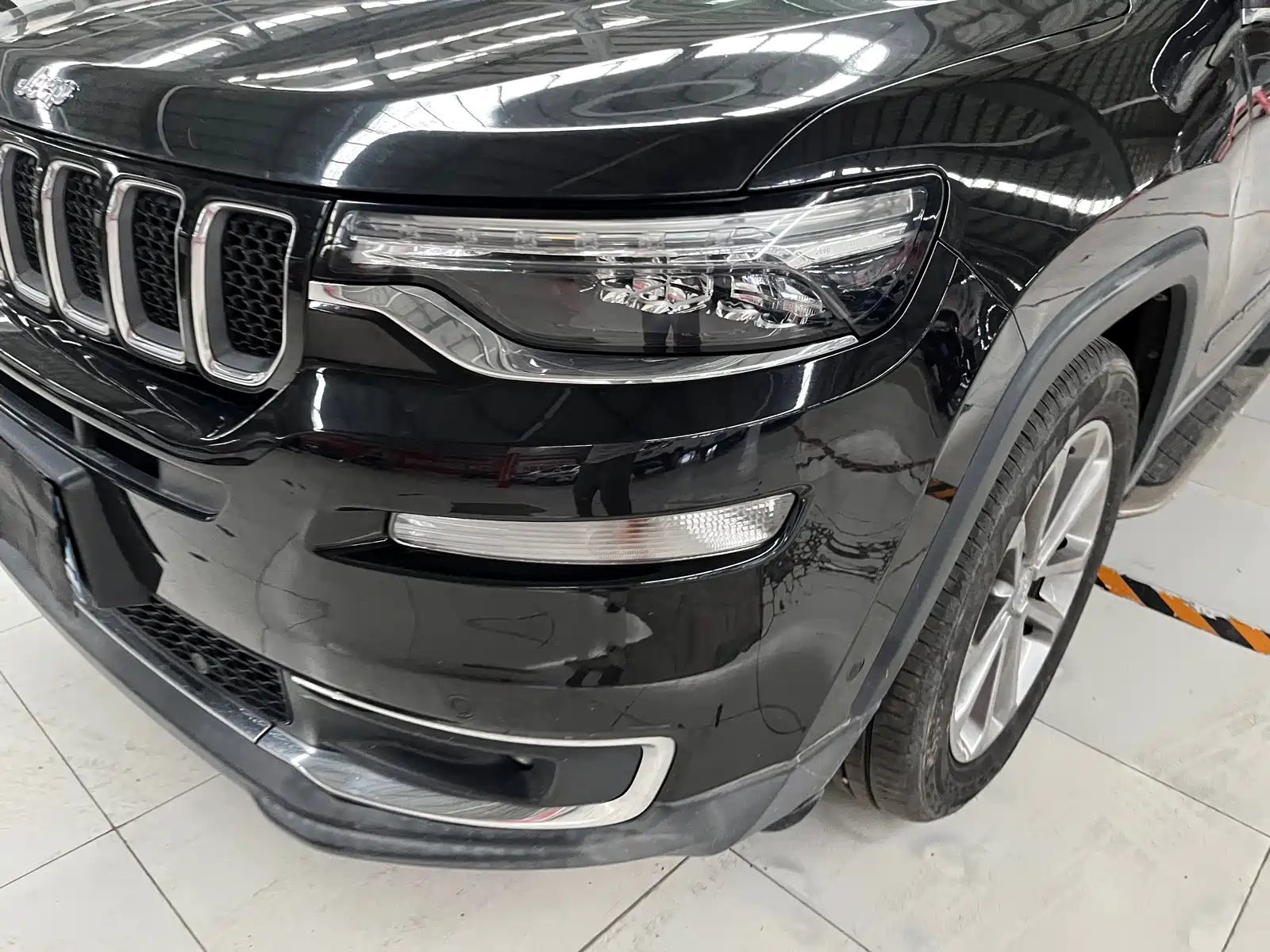 Фото 4 - Jeep Grand Commander