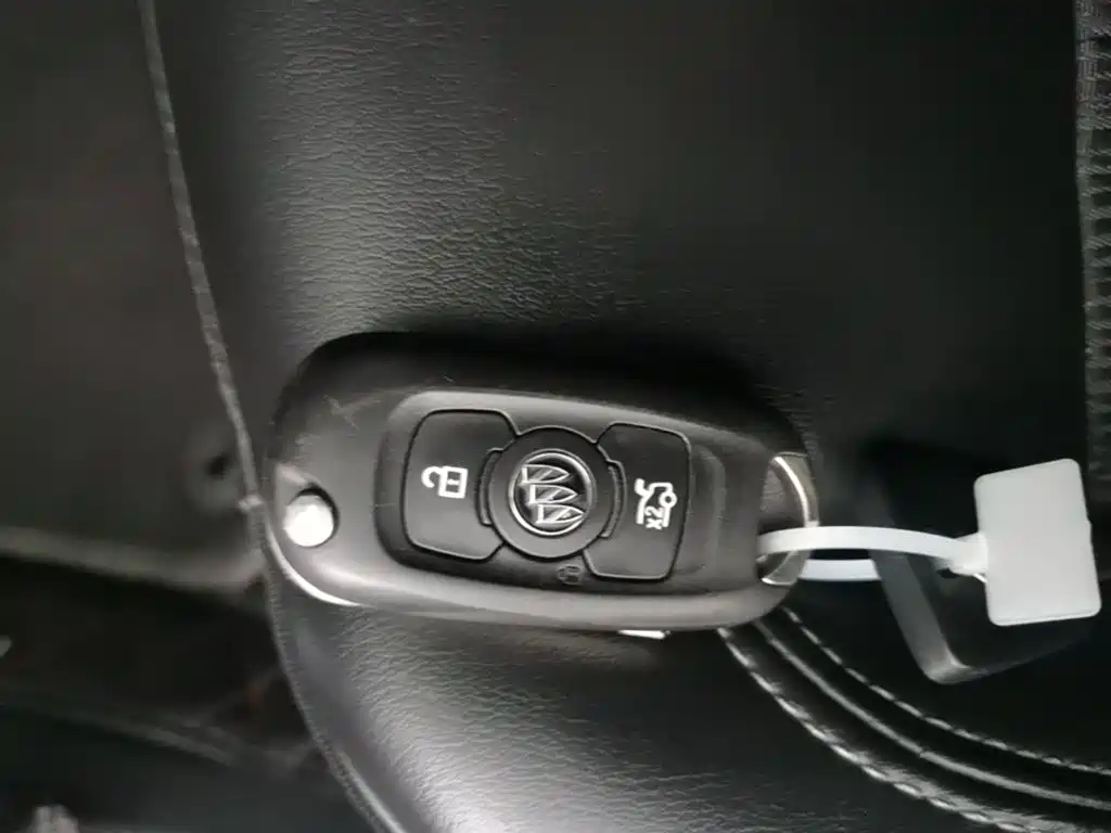 Buick Verano 2015 Sedan 20T Dual-clutch Leading фото 9