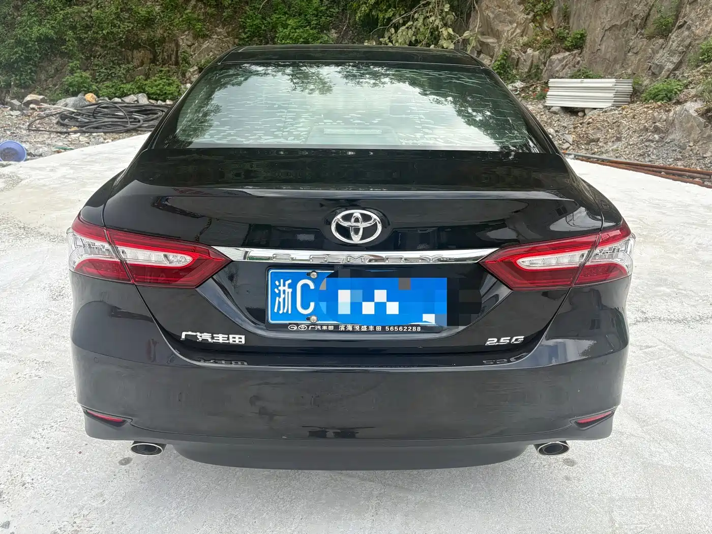 Фото 11 - Toyota Camry