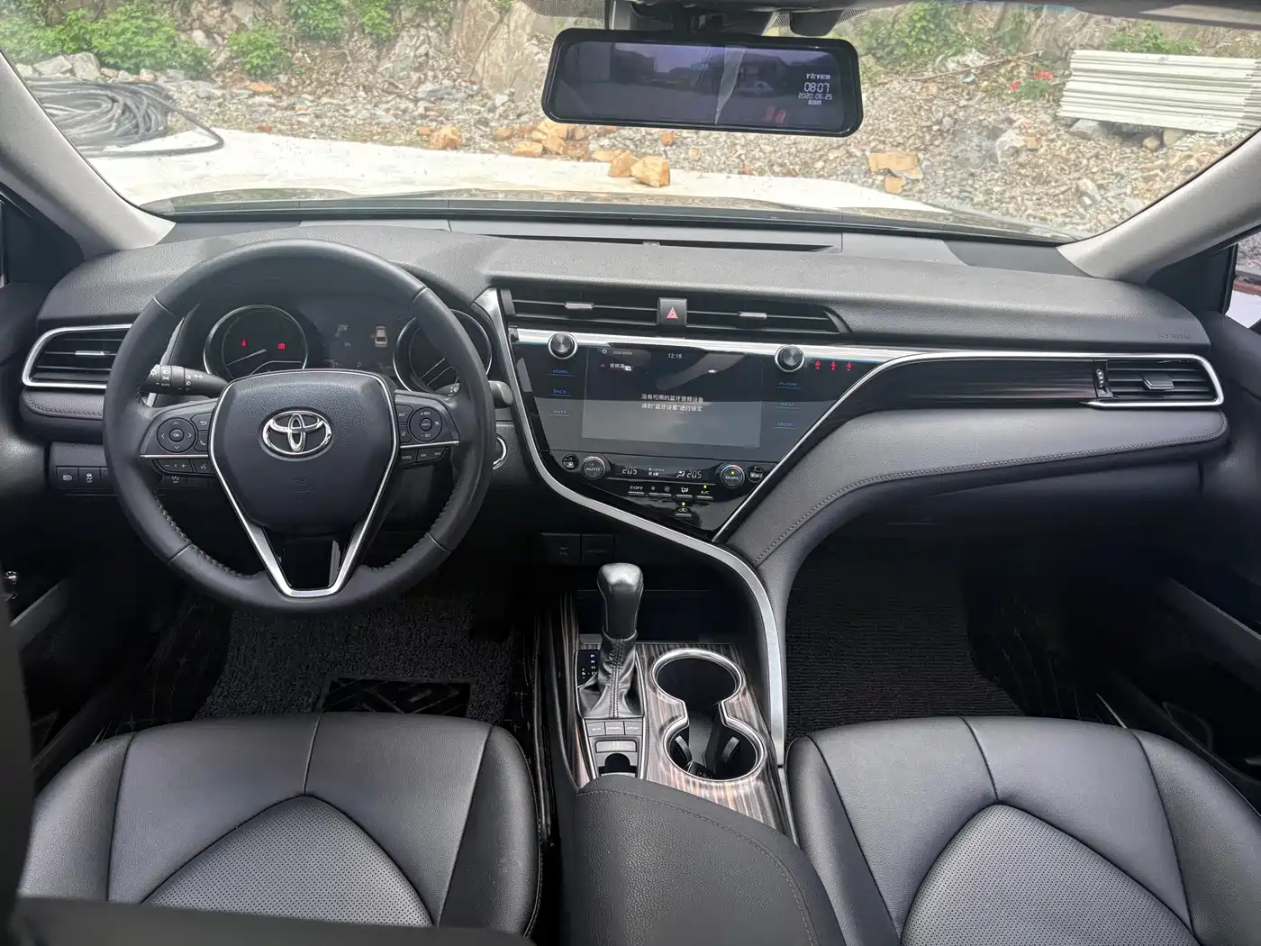 Фото 5 - Toyota Camry