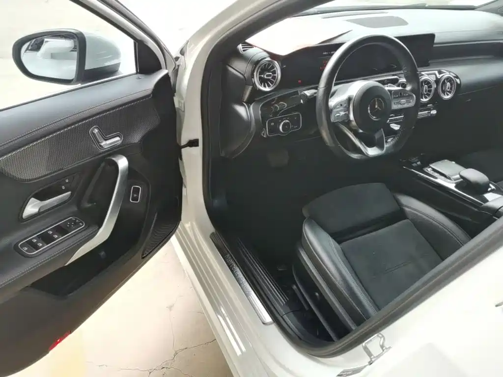 MERCEDES-BENZ CLASS A
