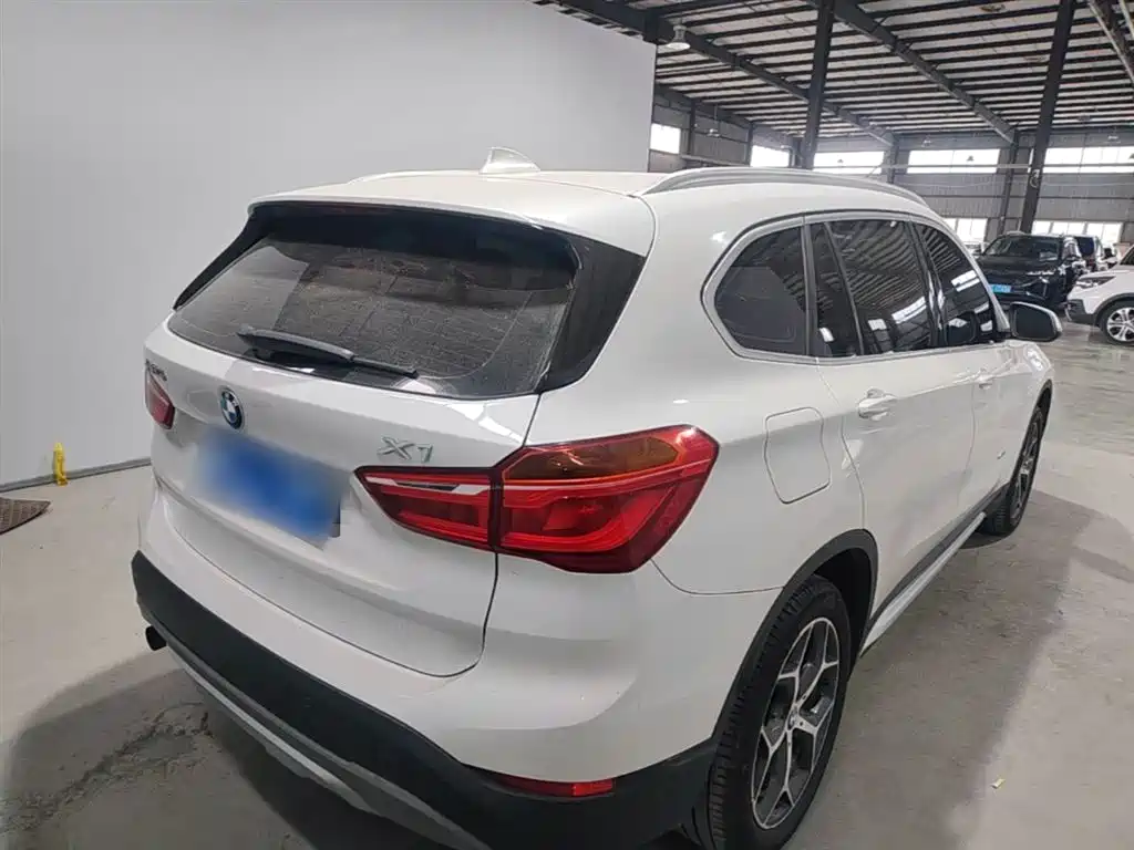 BMW X1 2016 sDrive18Li Luxury Model фото 7
