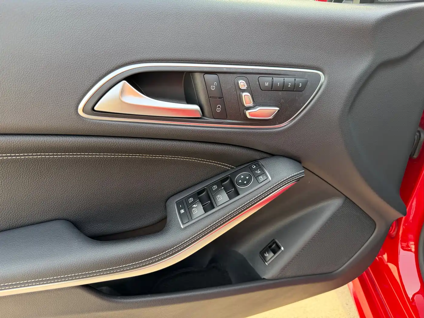 Mercedes-Benz CLA (Import) 2016 CLA 200 Fashion фото 11