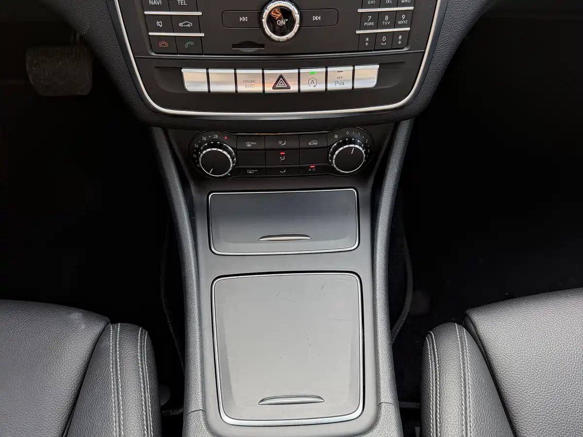 Mercedes-Benz CLA (Import) 2016 CLA 200 Fashion фото 22